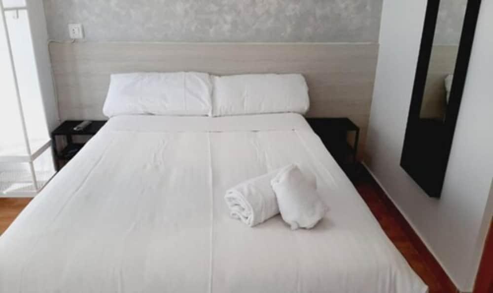 Arjori Rooms Hostal 萨拉曼卡 外观 照片
