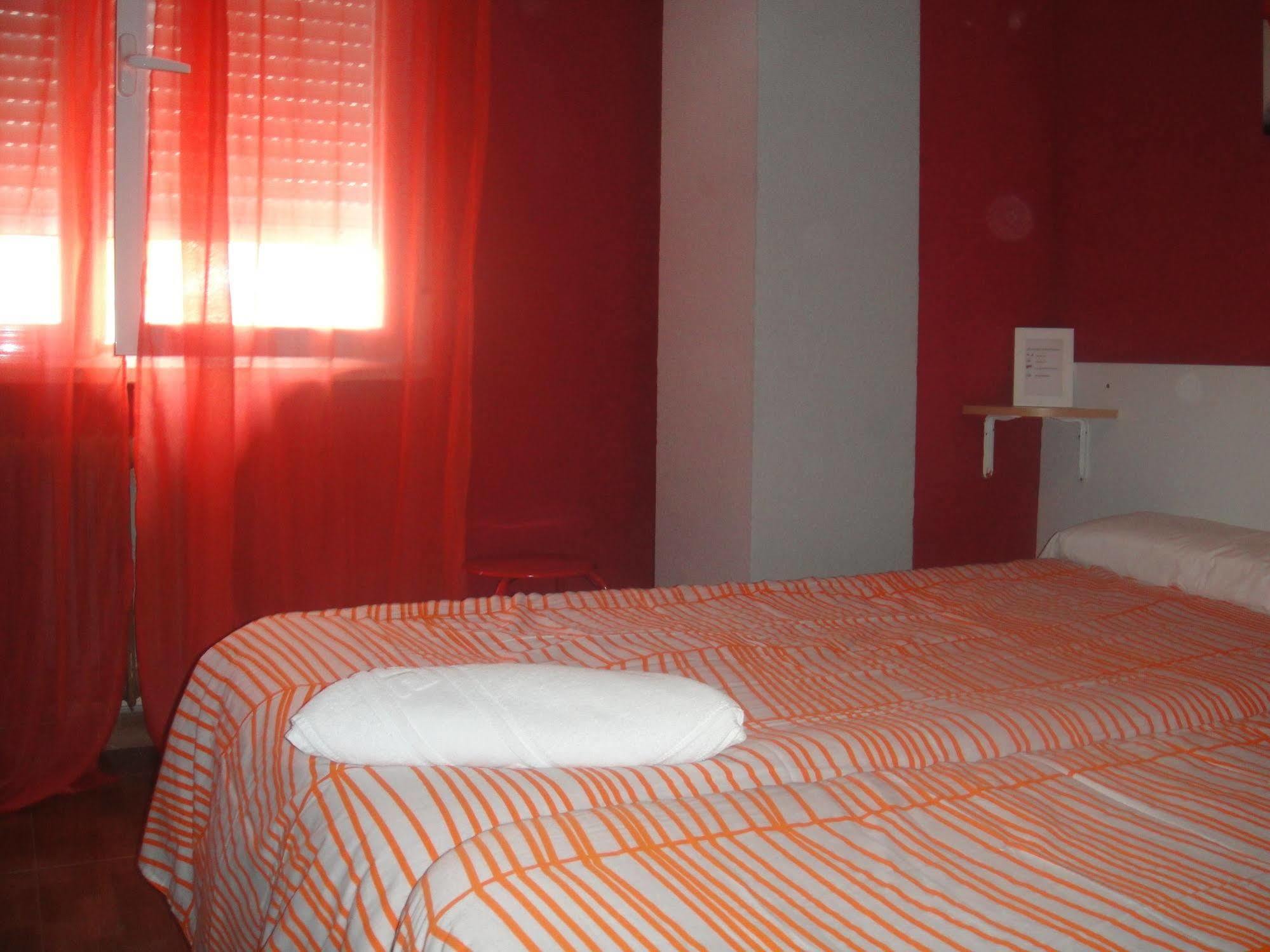 Arjori Rooms Hostal 萨拉曼卡 外观 照片